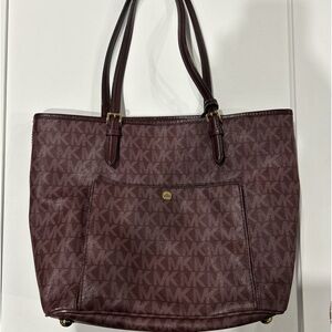Michael Kors Brown/Mahogany large shoulder bag, plenty of space, lightly used